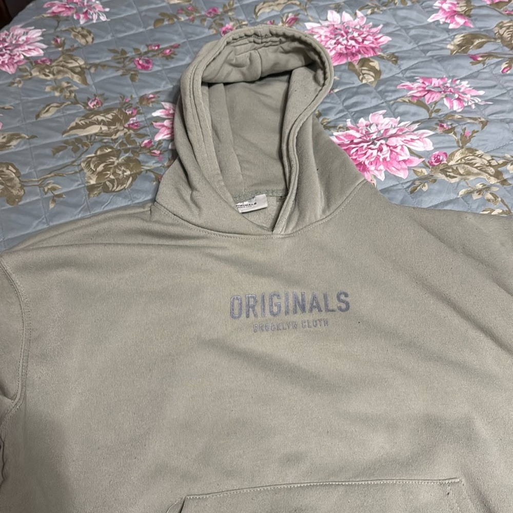 Men’s small sage green hoodie